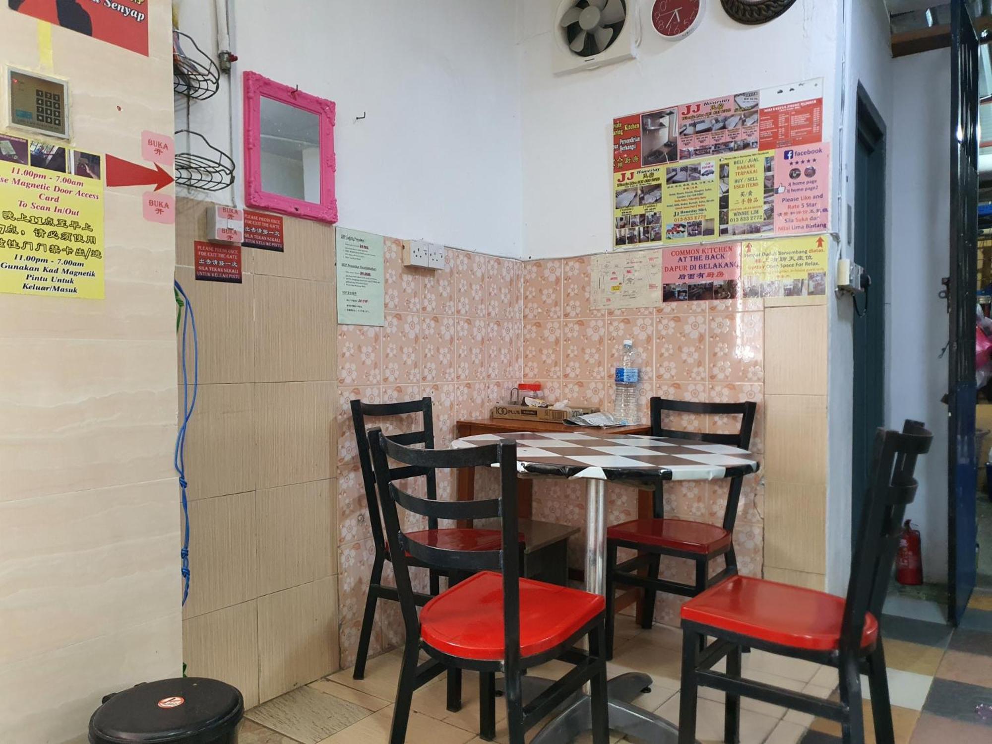 Oyo 90972 Jj Homestay Miri Luaran gambar